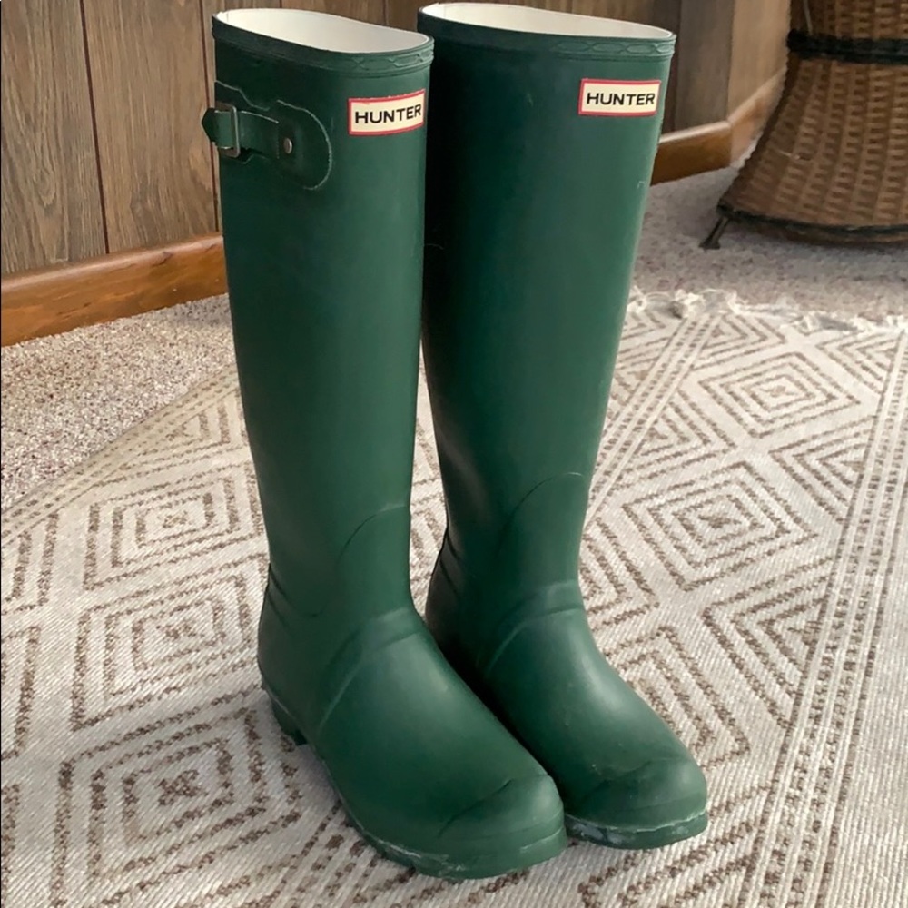 Hunter original tall rain boot in hunter green